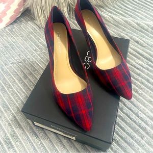 BCBG red and blue plaid pumps
